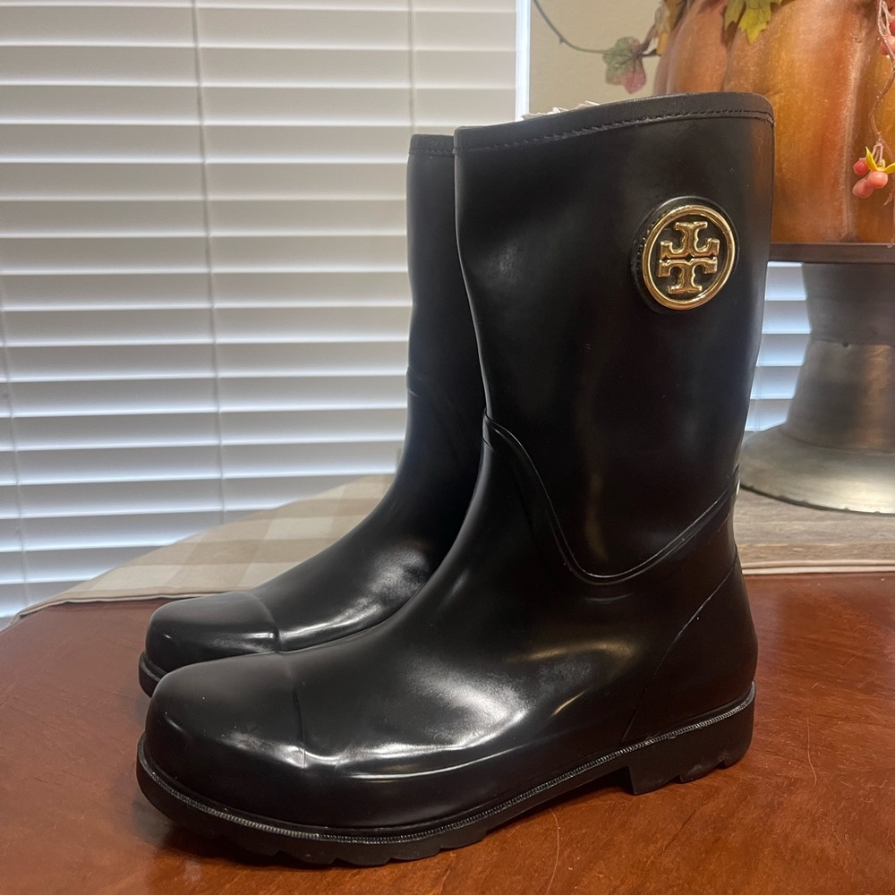 Tory Burch Maureen Rain Boots *Read* - Picture 2 of 13